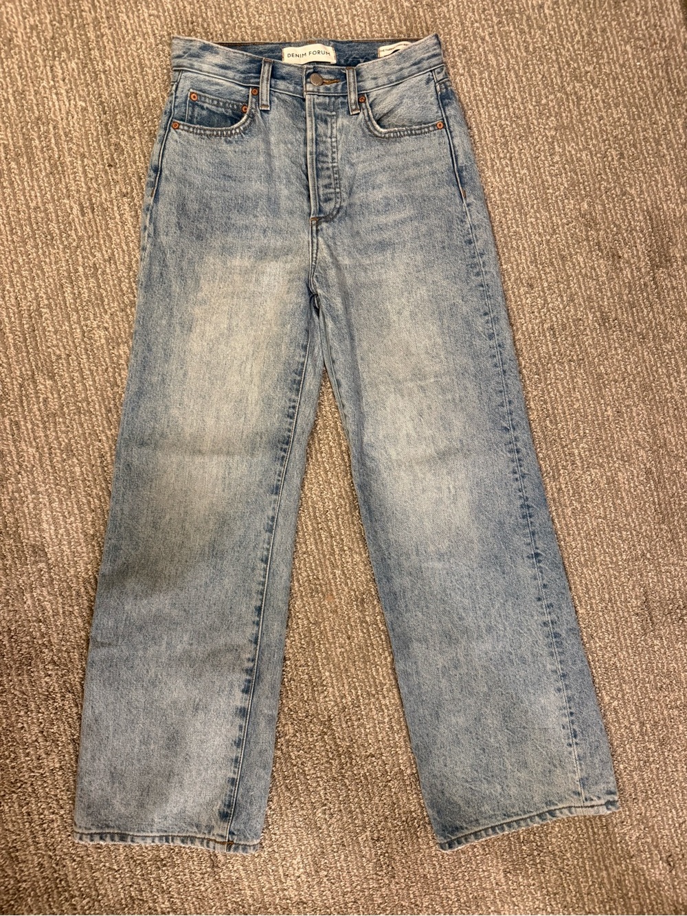 Aritzia Denim Forum The Farrah High Rise Wide Leg Jeans 24 28L Light Wash